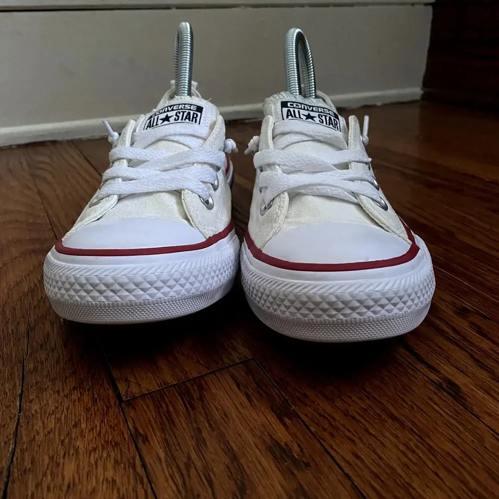 White Shoreline Slip On Low Top Sneakers Women’s 8 Converse